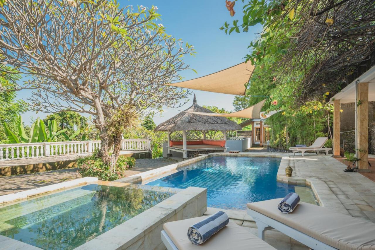 Villa Dinding Batu Singaraja Exterior foto