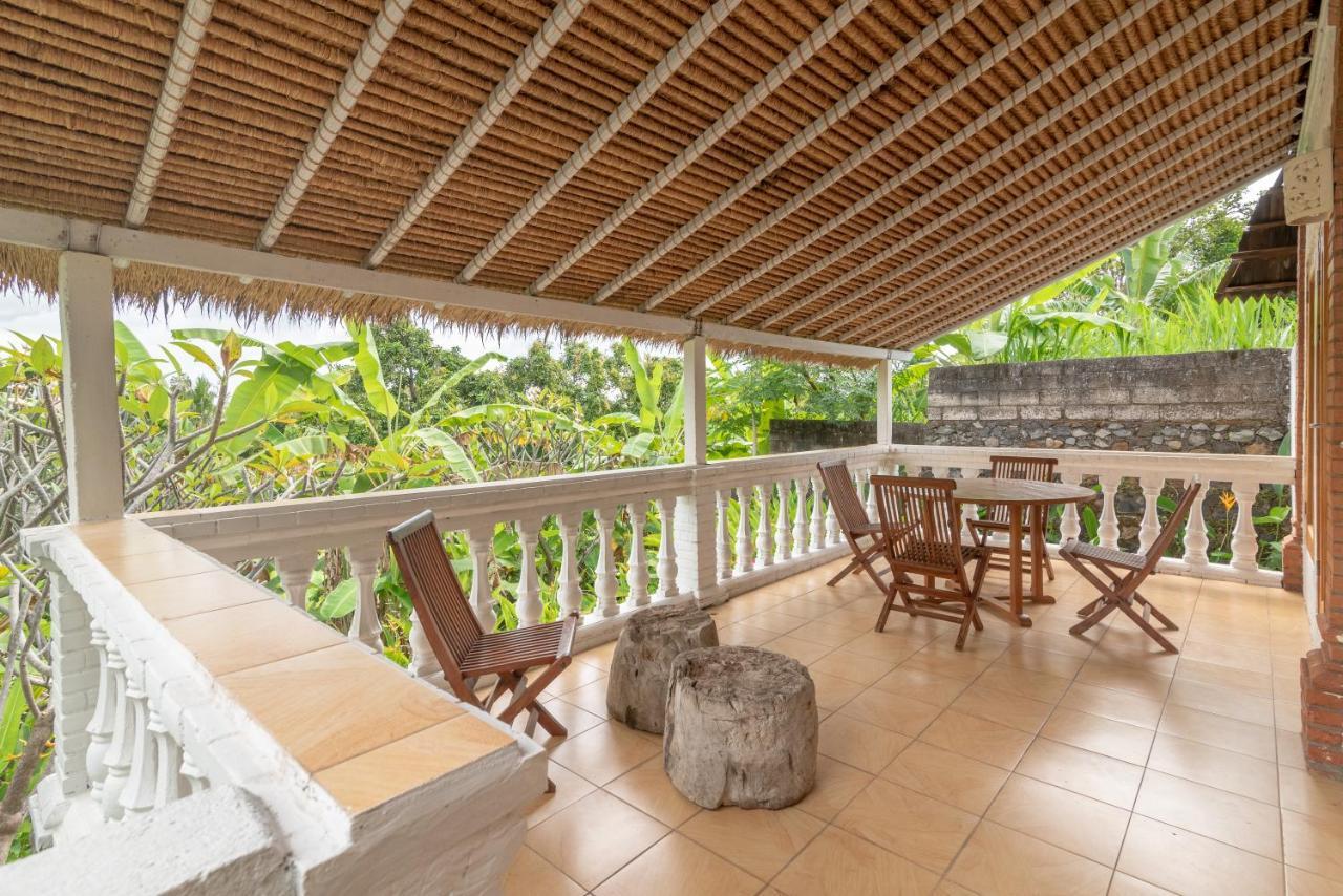 Villa Dinding Batu Singaraja Exterior foto