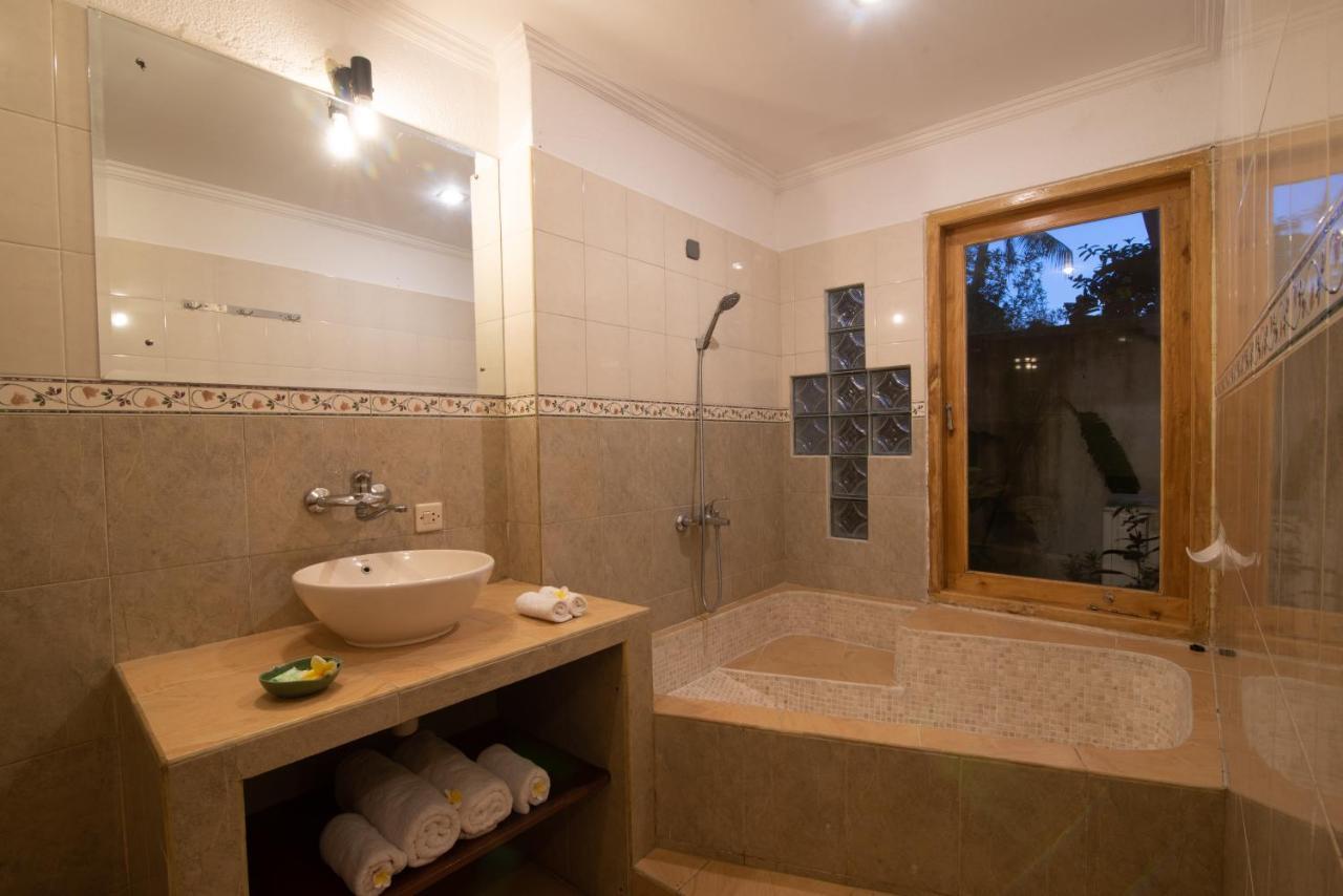 Villa Dinding Batu Singaraja Exterior foto