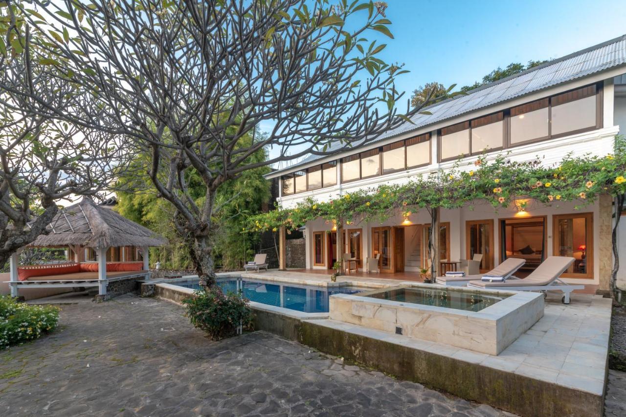 Villa Dinding Batu Singaraja Exterior foto