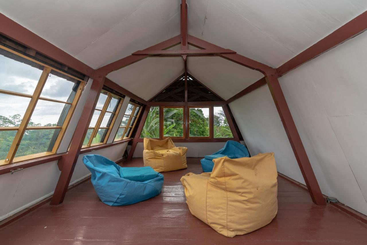 Villa Dinding Batu Singaraja Exterior foto